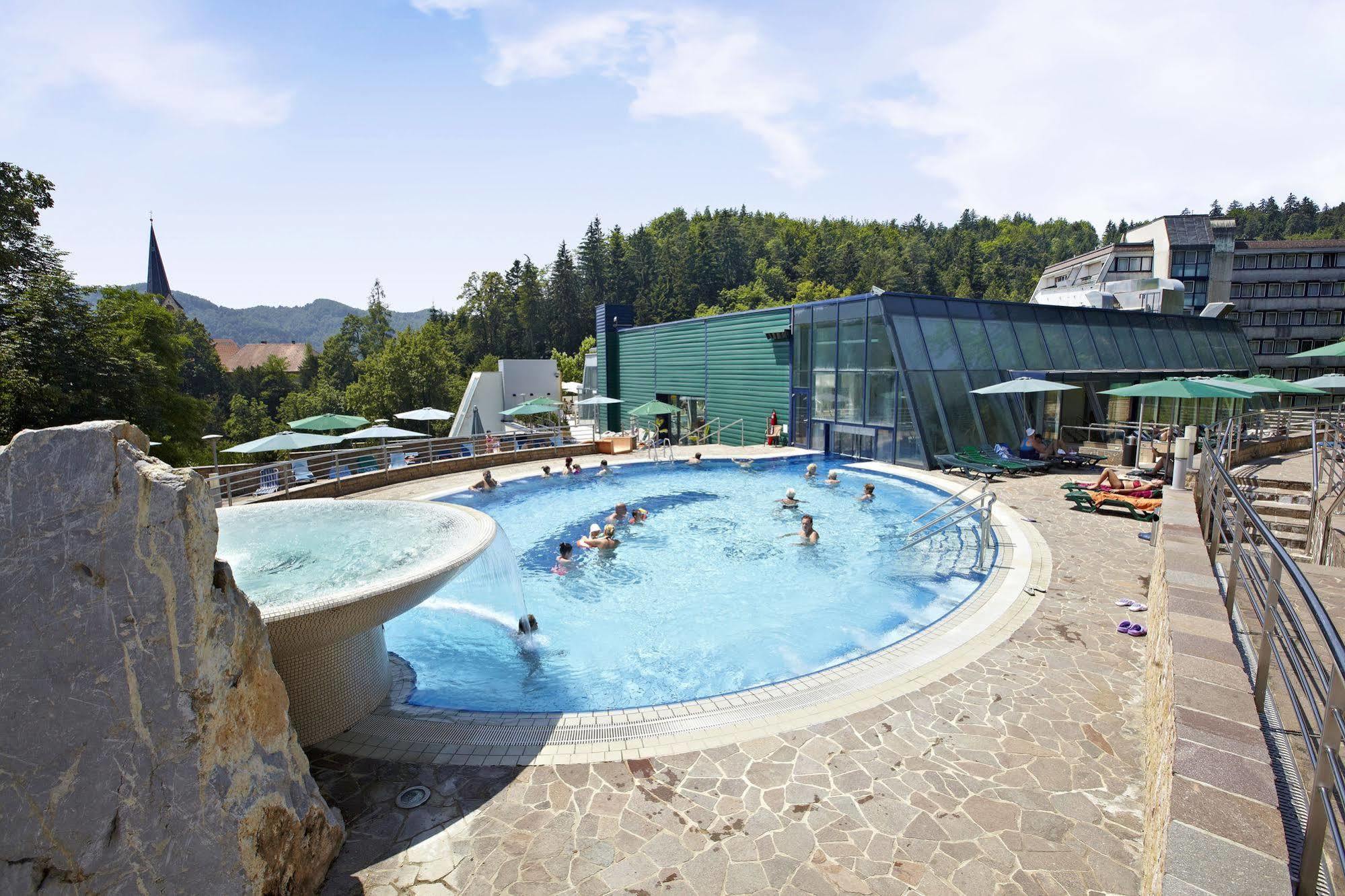 Depadansa Hotel Park - Terme โดแบร์นา ภายนอก รูปภาพ